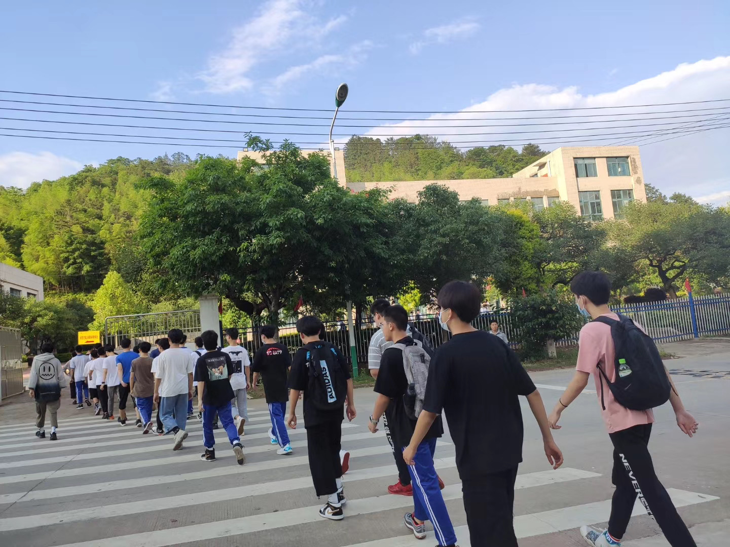 龙岩学校6.jpg 龙岩学校6.jpg